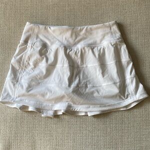 White lululemon skort skirt with built in shorts